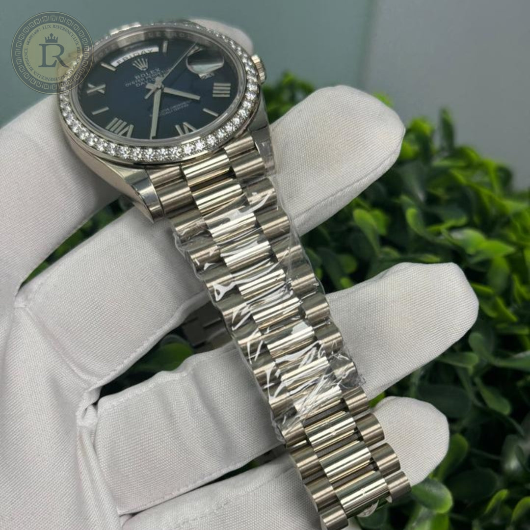 Meridian Presidential 36mm — White Gold, Diamonds, Ombré Blue