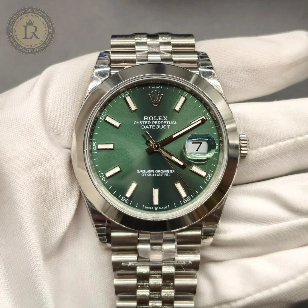 Meridian Classic Date 41 — Mint Green