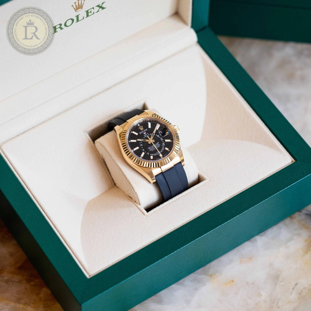 Meridian Dual-Time Pilot — Yellow Gold, Black Dial