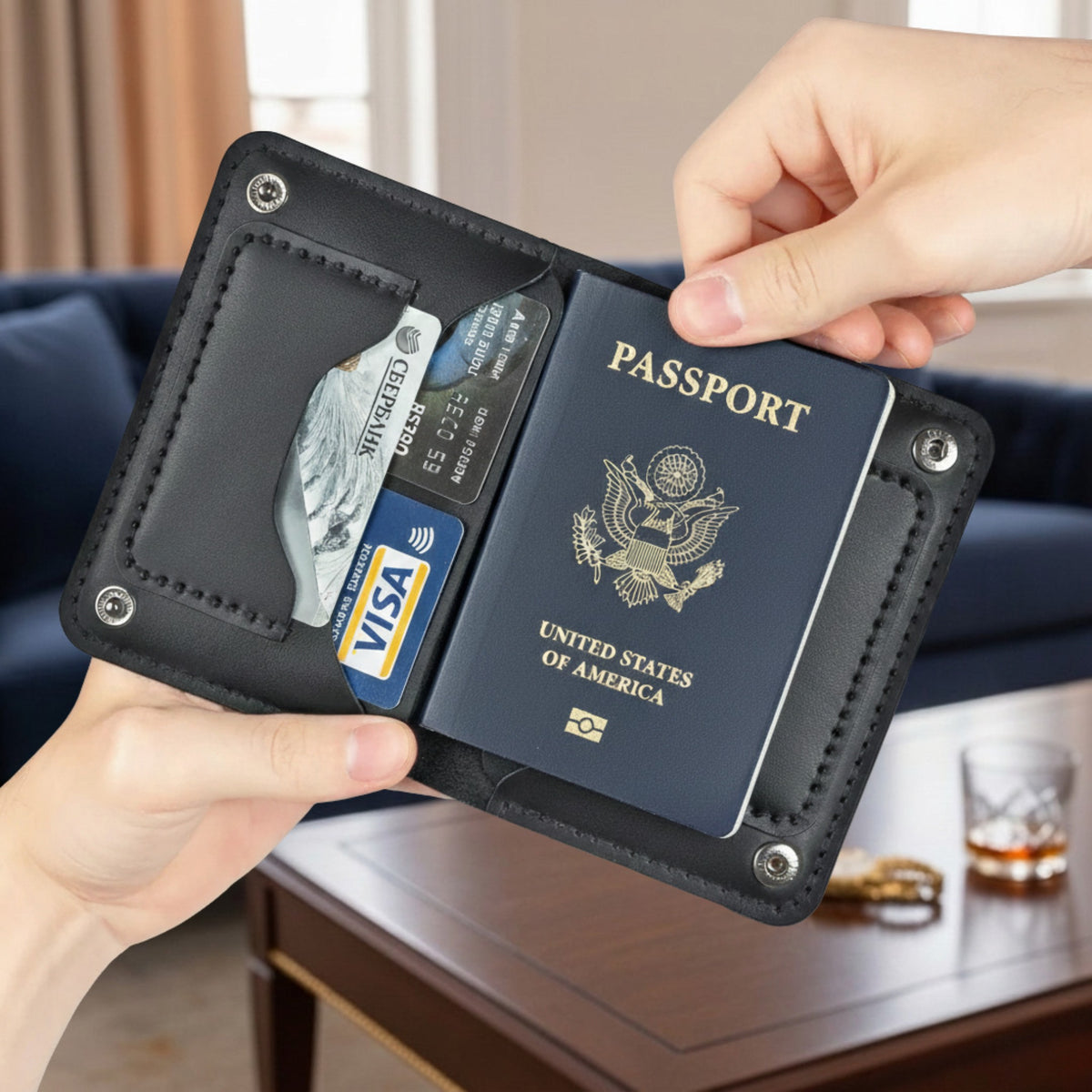 Porte-cartes et passeport The Fold Co en cuir noir pleine fleur avec coutures sellier robustes et design compact